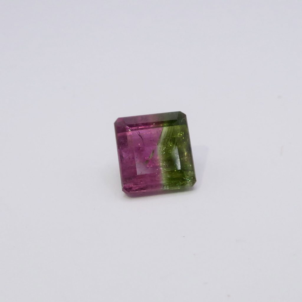bague de fiançailles grenoble, tourmaline bicolore verte et rose , pierre précieuse